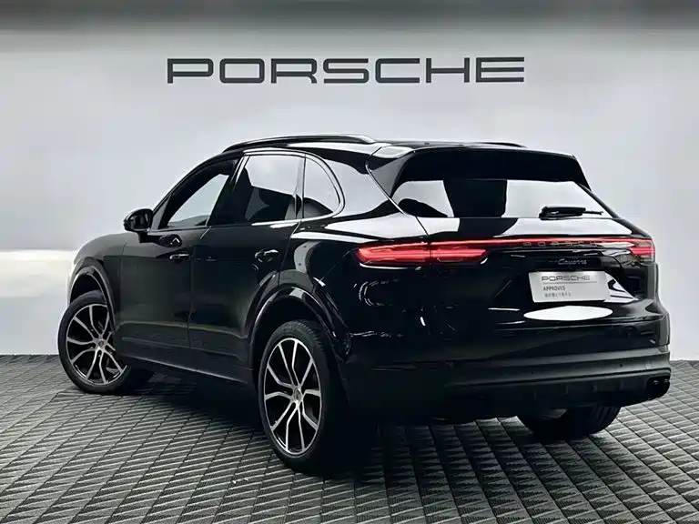 Porsche Cayenne 2023 — фото 6