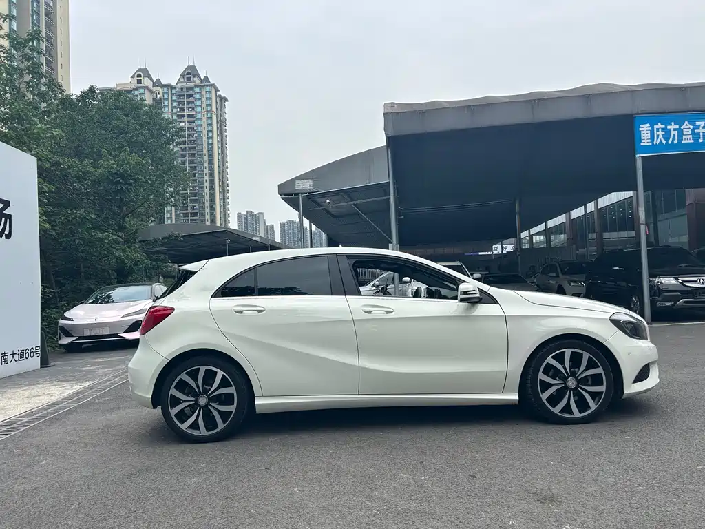 Mercedes-Benz A-Class 2015 — фото 9