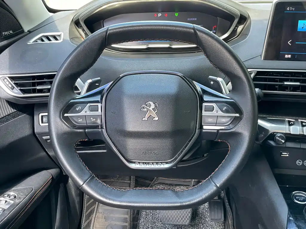 Peugeot 5008 2017 — фото 12