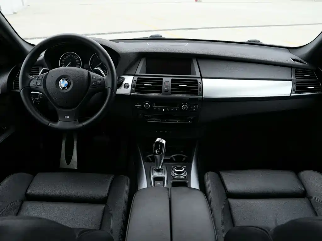 BMW X5 2012 — фото 8