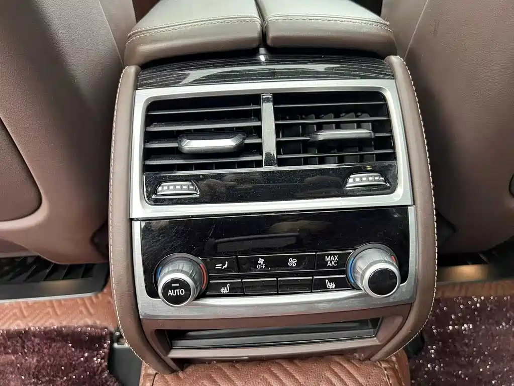 BMW 7 Series 2021 — фото 14