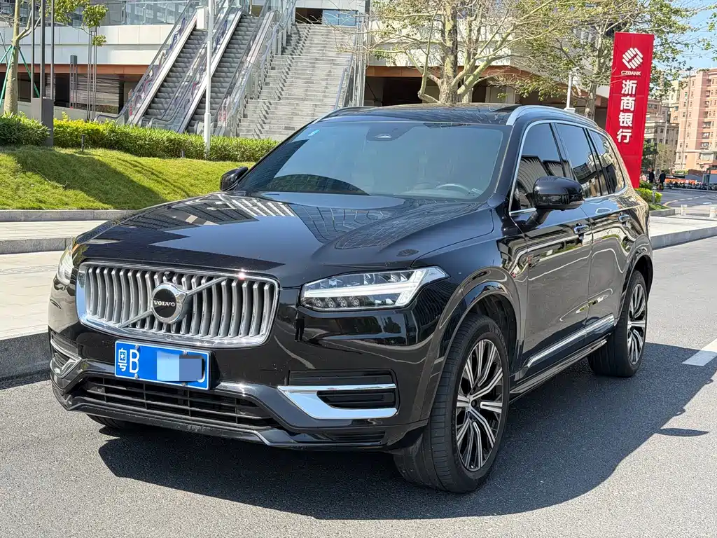 Volvo XC90 2023 — фото 1