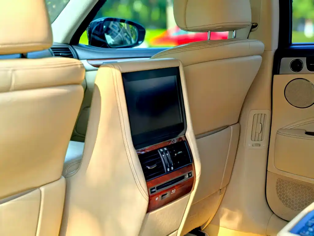 Lexus LS 2014 — фото 14