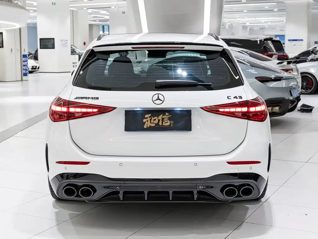 Mercedes-Benz C-Class AMG 2024 — фото 4