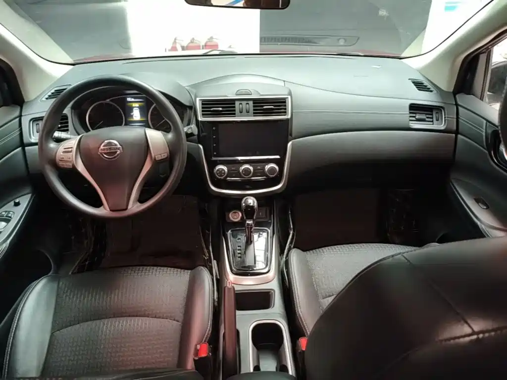 Nissan Tiida 2019 — фото 10