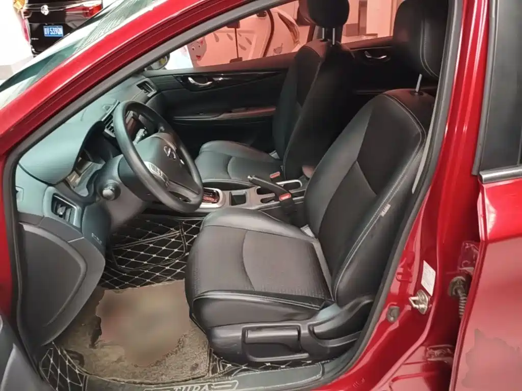 Nissan Tiida 2019 — фото 15
