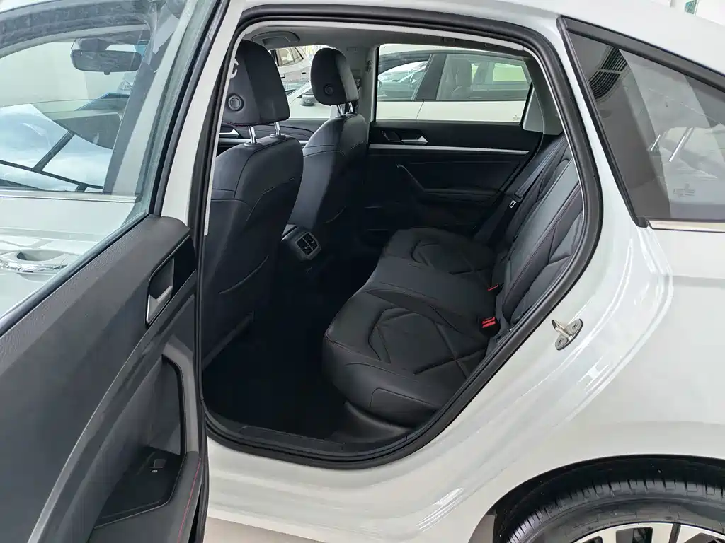 Volkswagen Lavida 2025