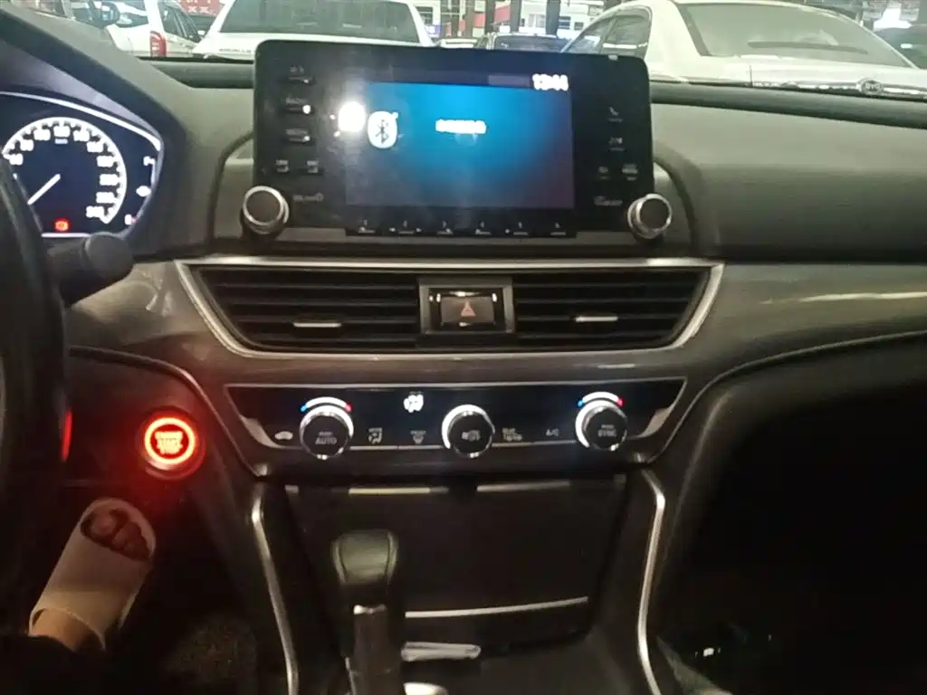 Honda Accord 2020 — фото 13