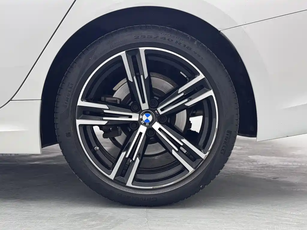 BMW 3 Series 2022 — фото 10