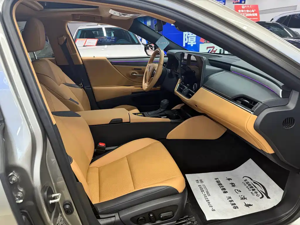 Lexus ES 2025 — фото 10
