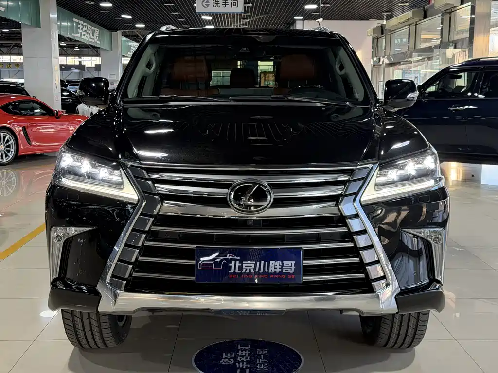 Lexus LX 2017 — фото 2