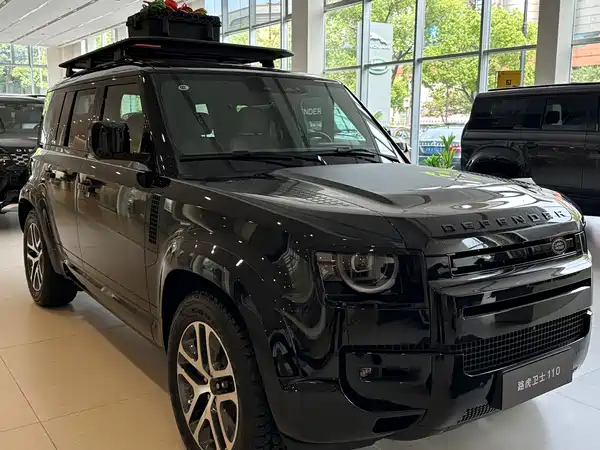 Land Rover Defender 2026