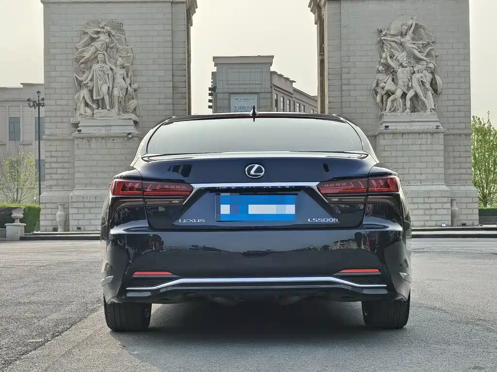 Lexus LS 2021 — фото 4