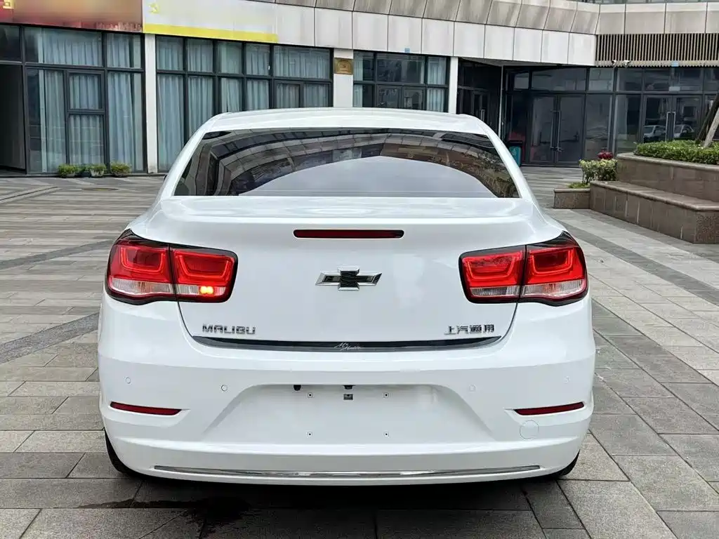 Chevrolet Malibu 2018 — фото 6