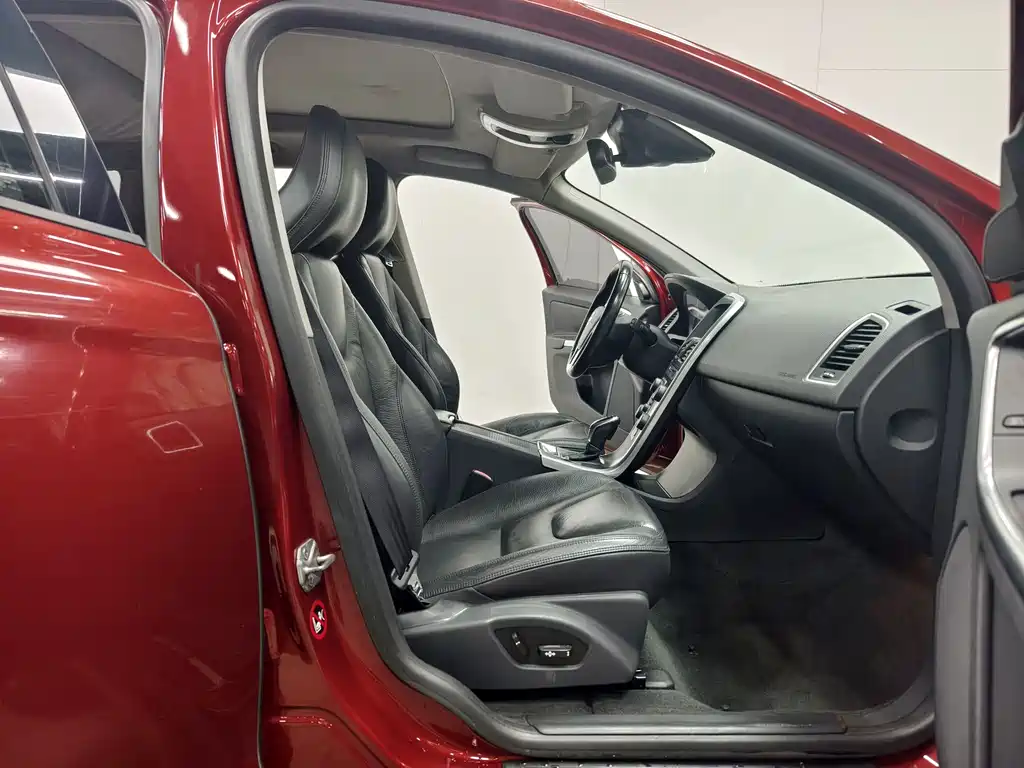 Volvo XC60 2013 — фото 13