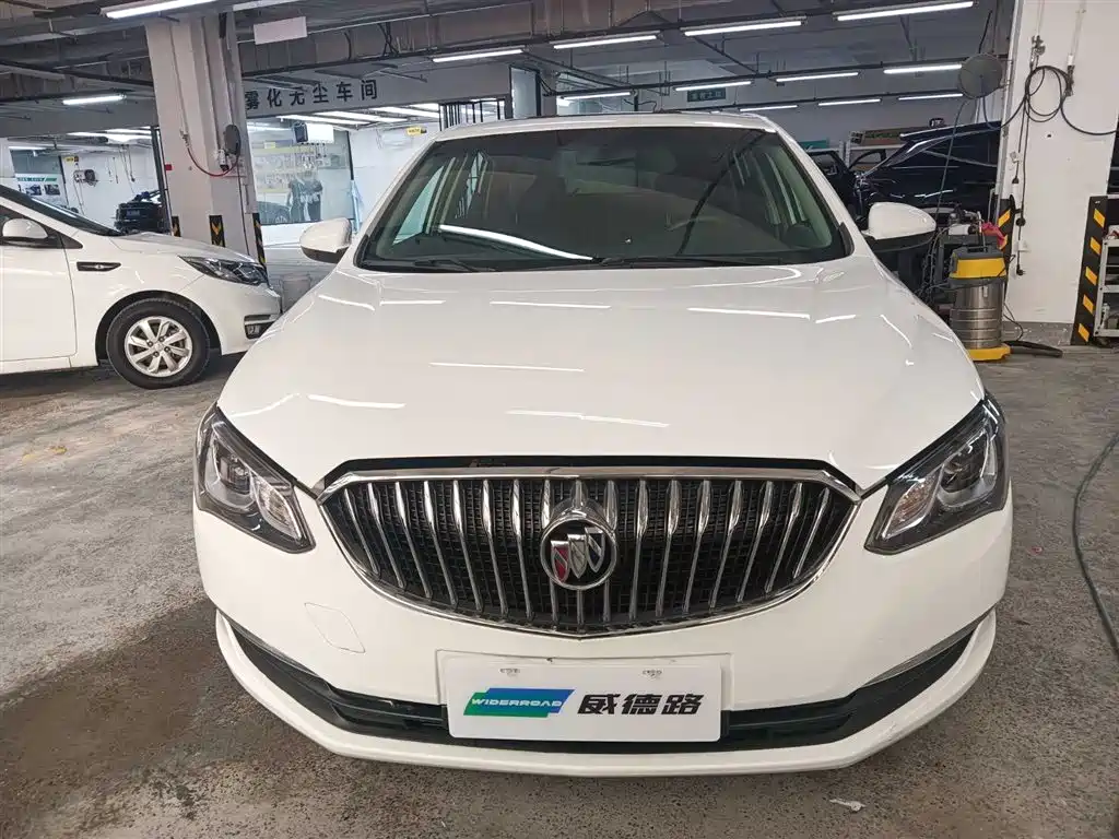 Buick Excelle 2015 — фото 2