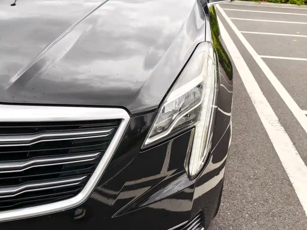 Cadillac XTS 2018 — фото 38