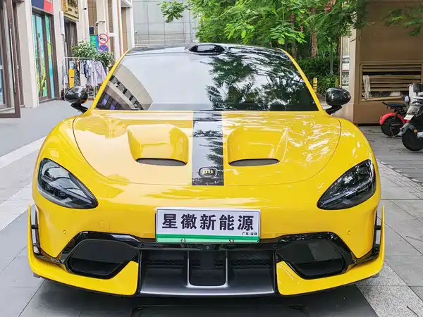 Xiaomi SU7 Ultra 2025