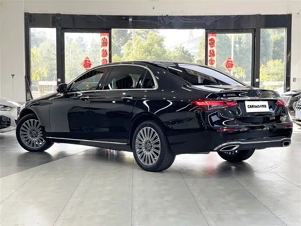 Mercedes-Benz E-Class 2023 — фото 4
