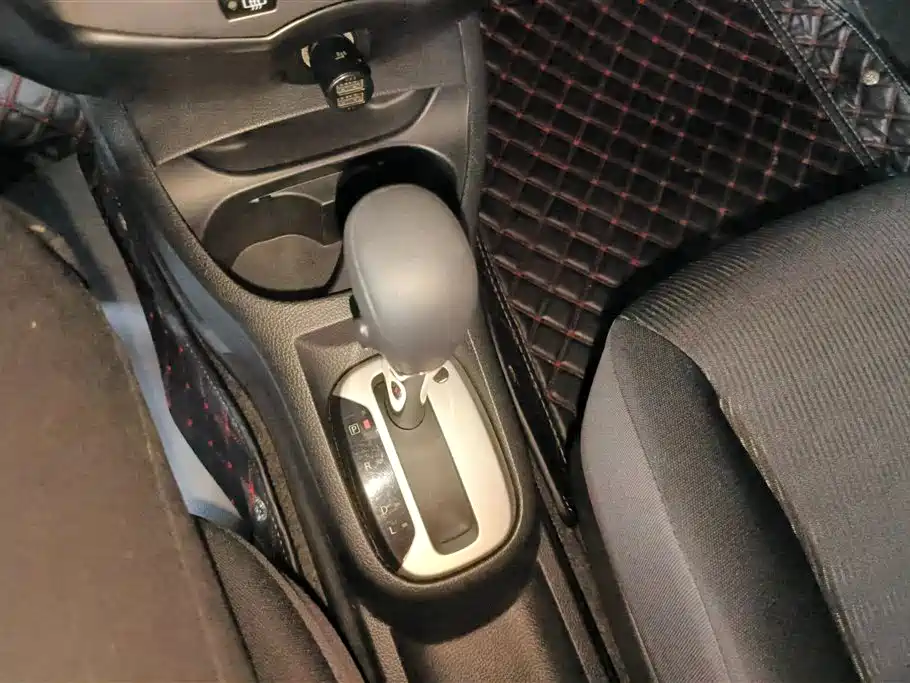 Nissan Livina 2014 — фото 16