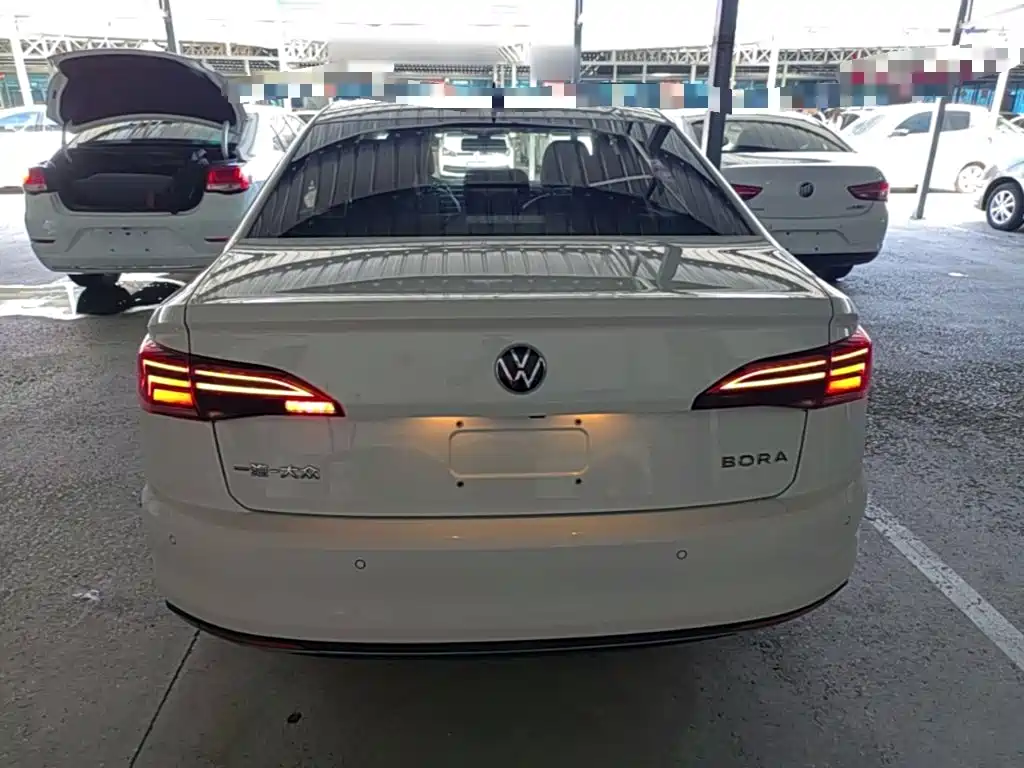 Volkswagen Bora 2021