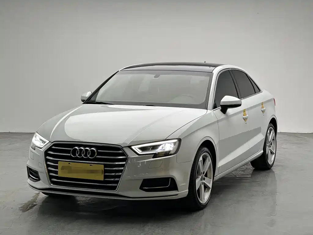 Audi A3 2019 — фото 1