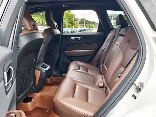 Volvo XC60 2021