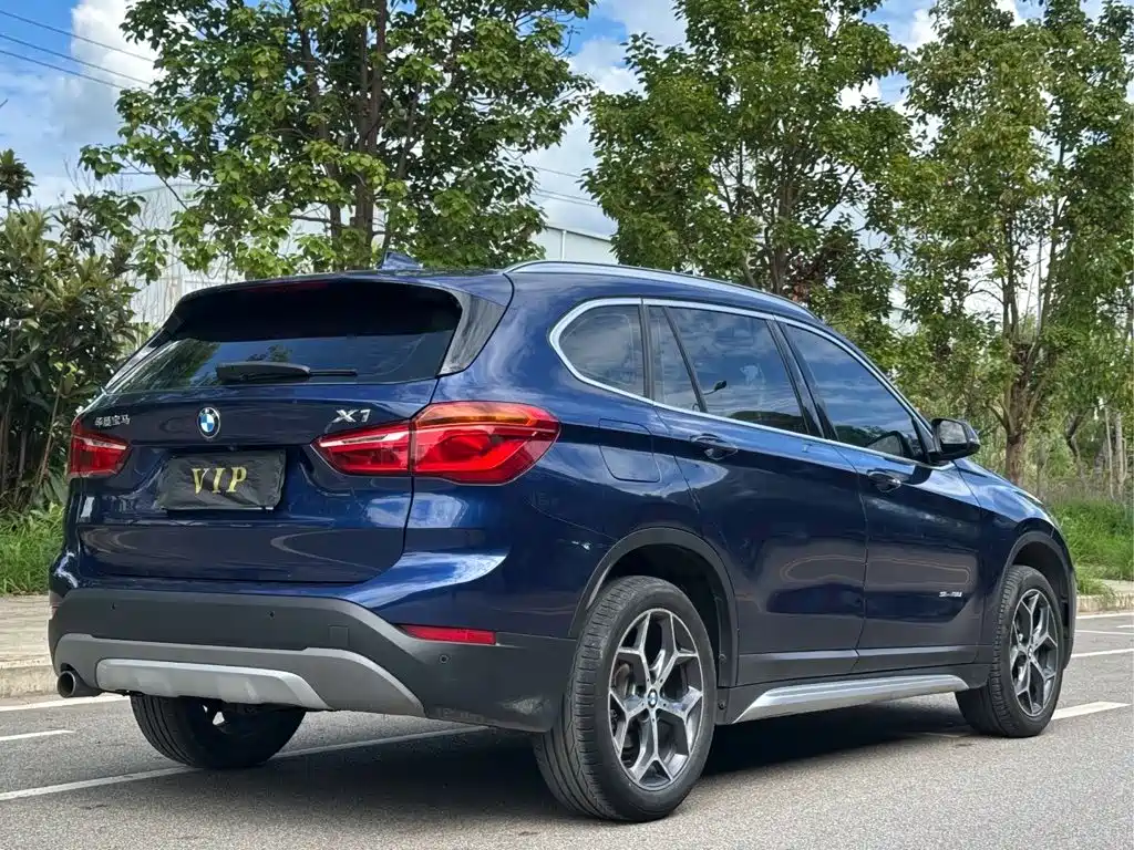 BMW X1 2018 — фото 8