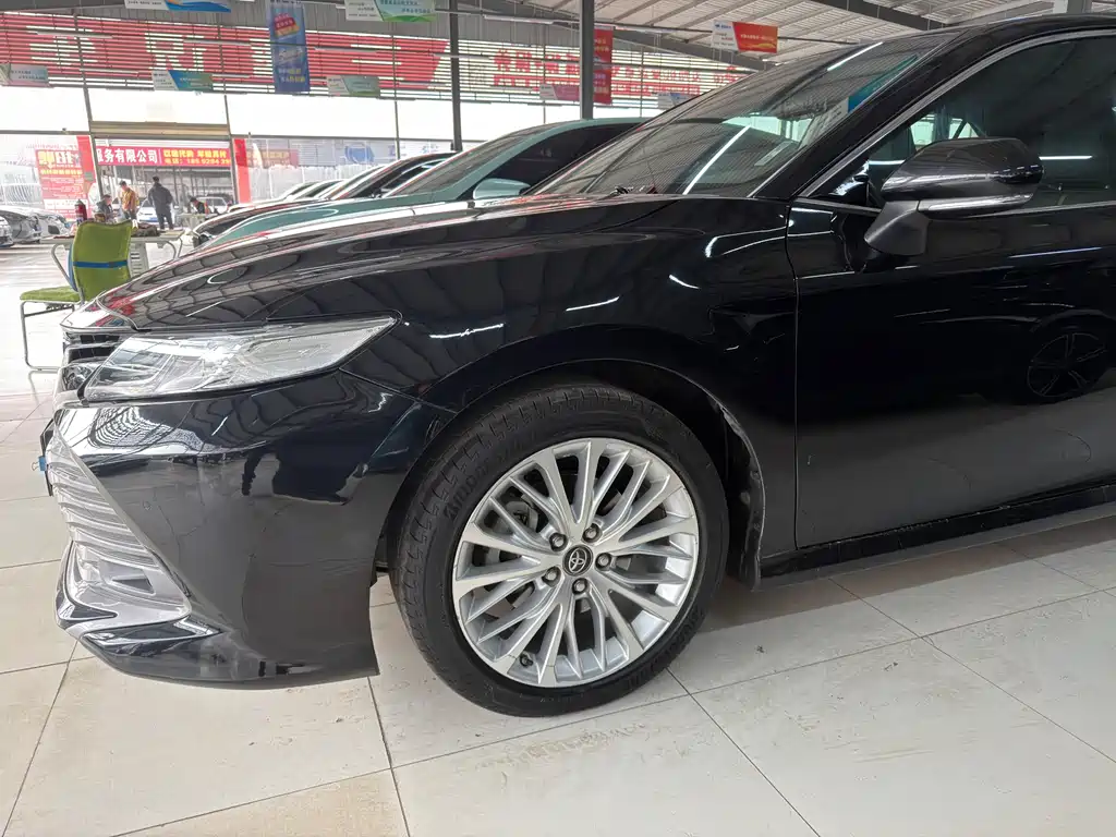 Toyota Camry 2019