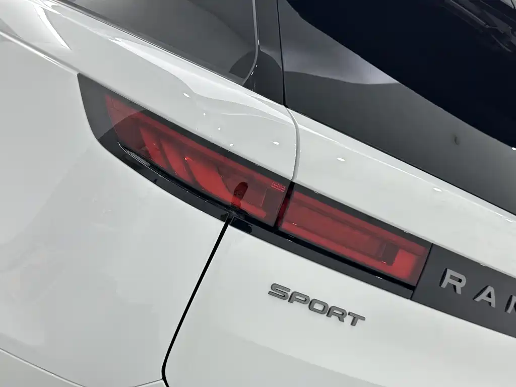 Land Rover Sport 2024 — фото 21
