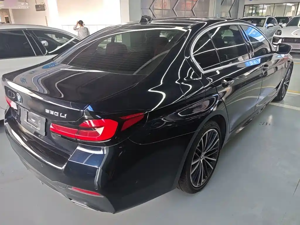 BMW 5 Series 2022