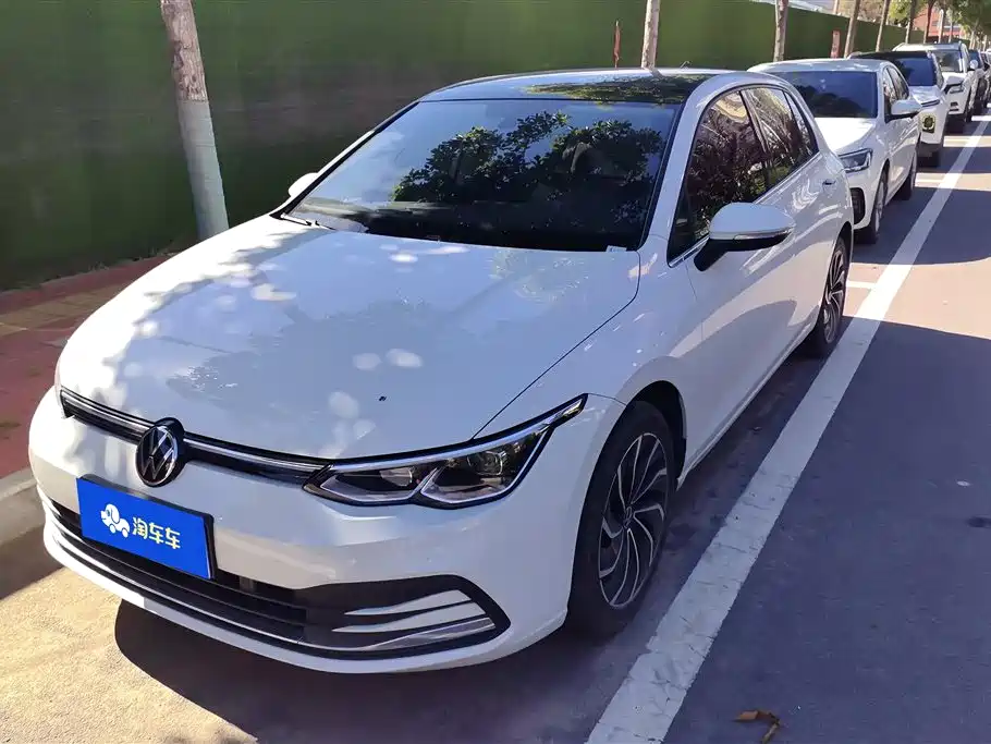 Volkswagen Golf 2024