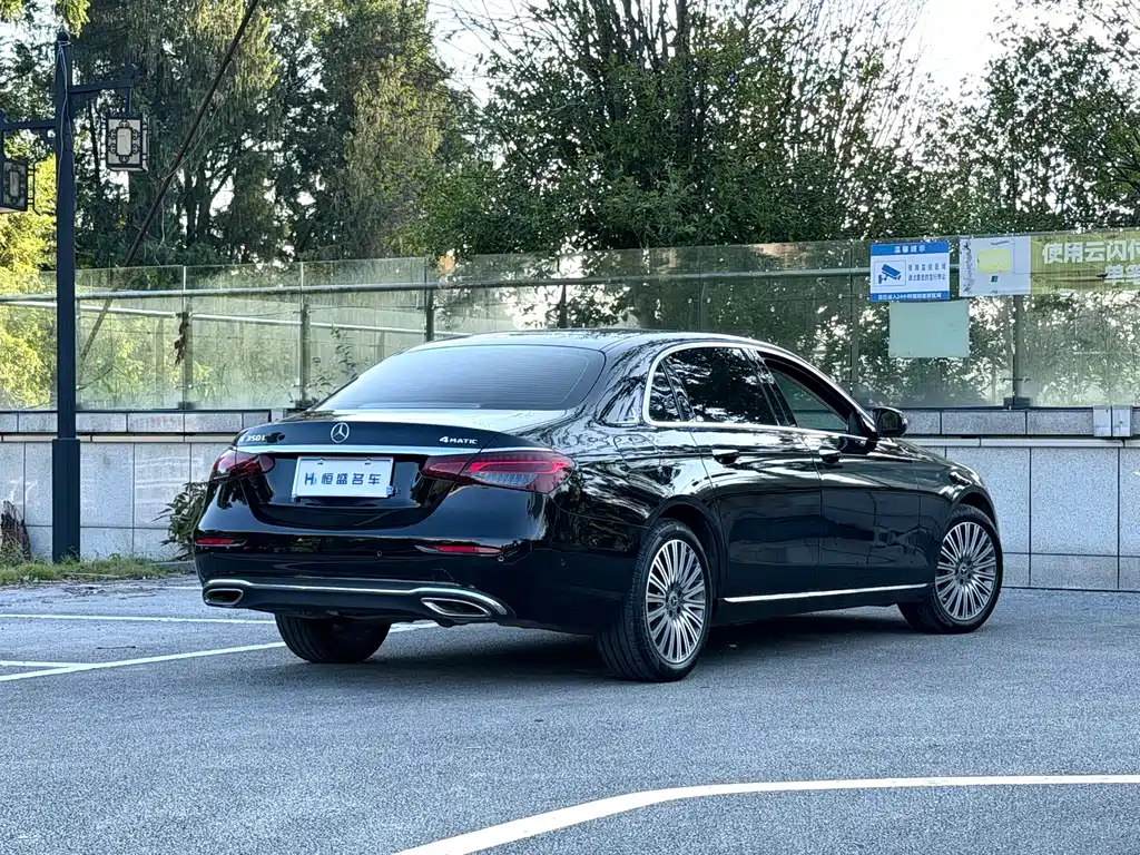 Mercedes-Benz E-Class 2021 — фото 9