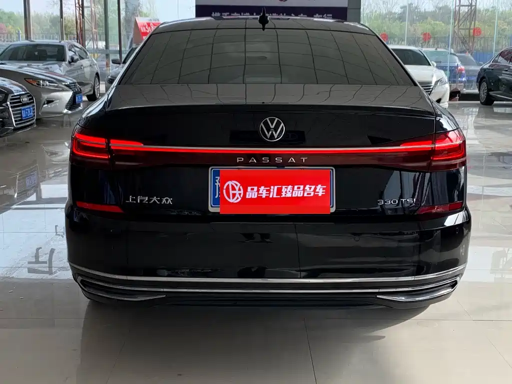 Volkswagen Passat 2023 — фото 12