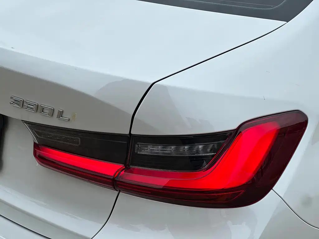 BMW 3 Series 2024 — фото 15