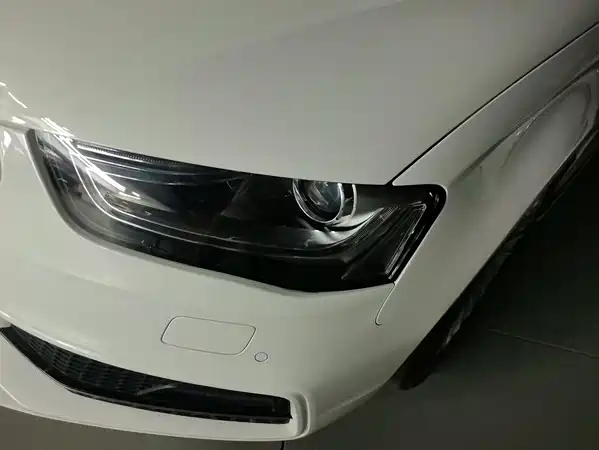 Audi A4L 2016