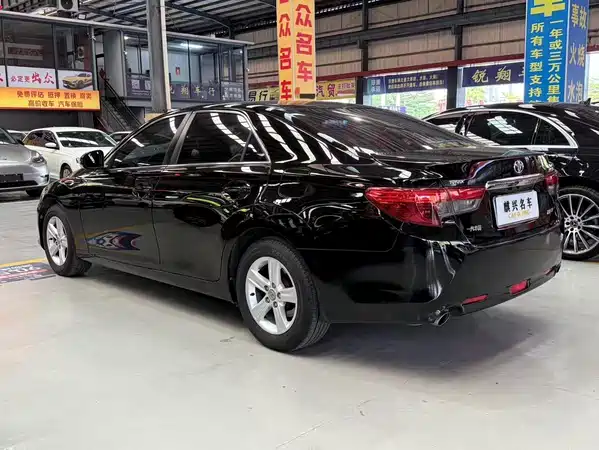 Toyota Reiz 2013