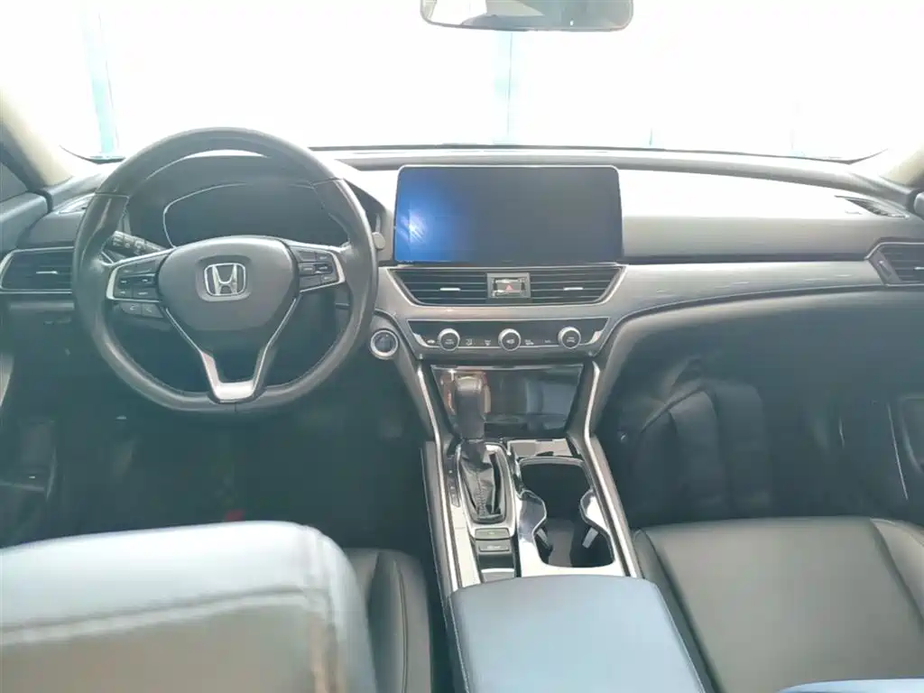 Honda Accord 2021 — фото 10