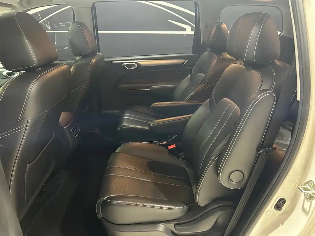 GAC Motor Trumpchi M6 2024 — фото 11