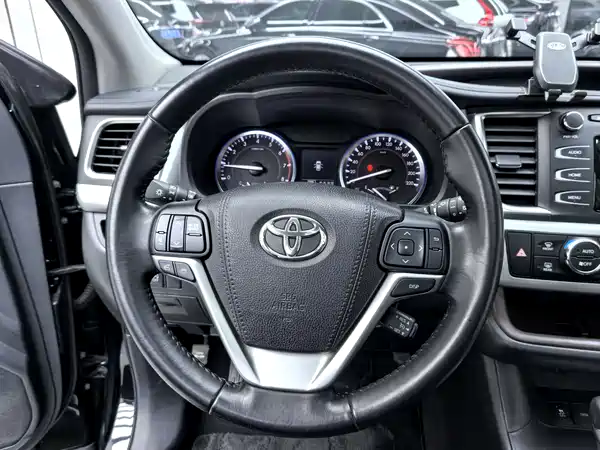 Toyota Highlander 2017