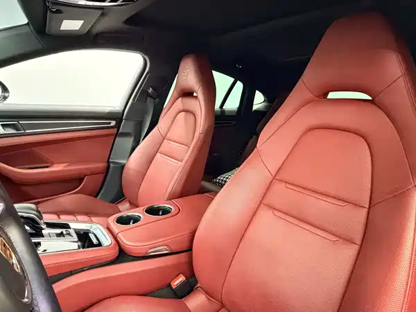 Porsche Panamera 2024