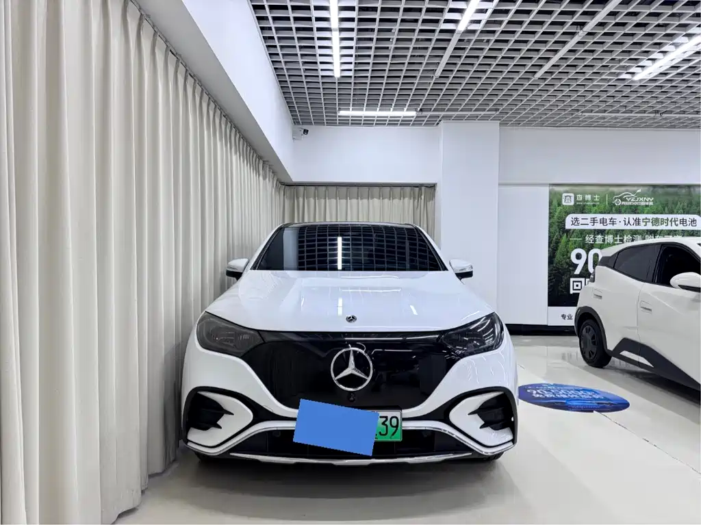 Mercedes-Benz EQE SUV 2023 — фото 2
