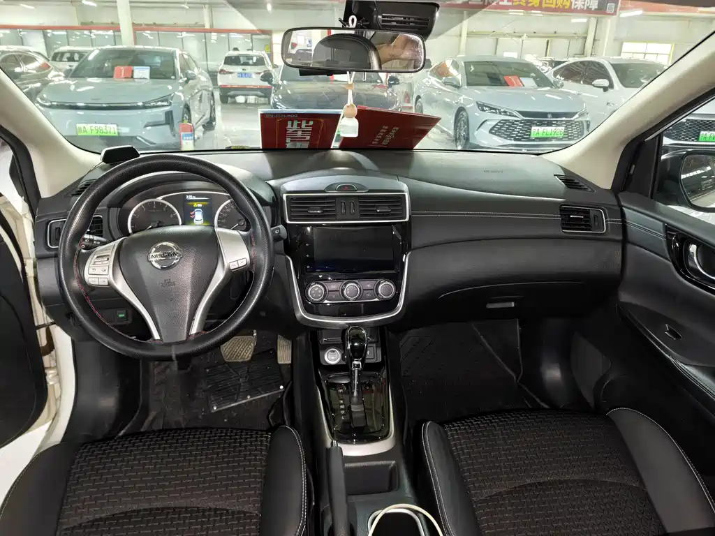 Nissan Tiida 2019 — фото 4