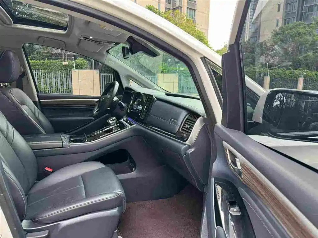 GAC Motor Trumpchi M8 2021 — фото 8