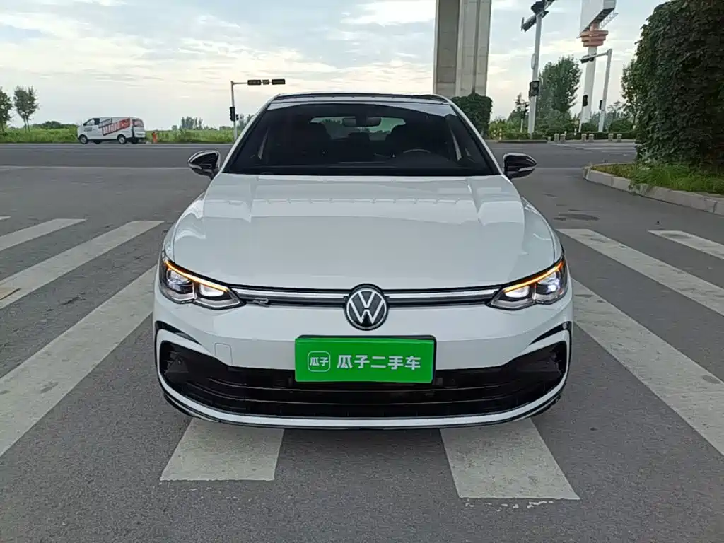 Volkswagen Golf 2023