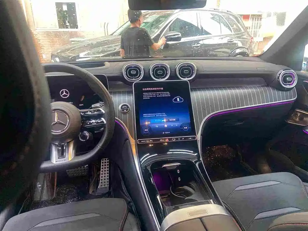 Mercedes-Benz GLC AMG 2025 — фото 10