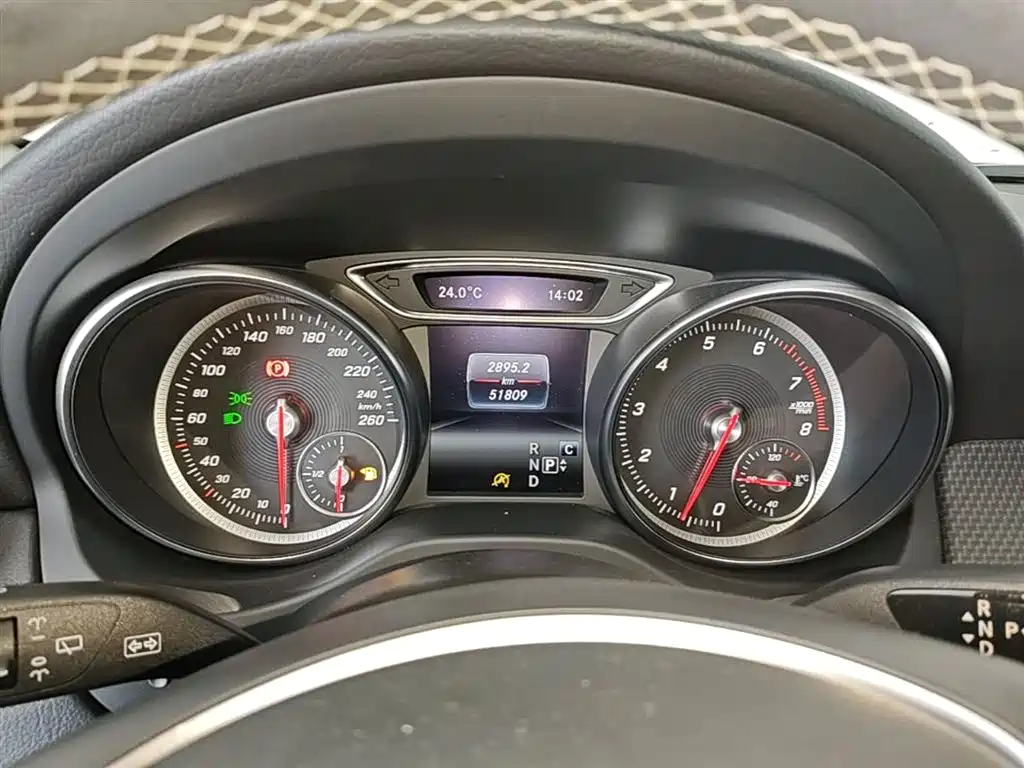 Mercedes-Benz GLA 2018 — фото 18