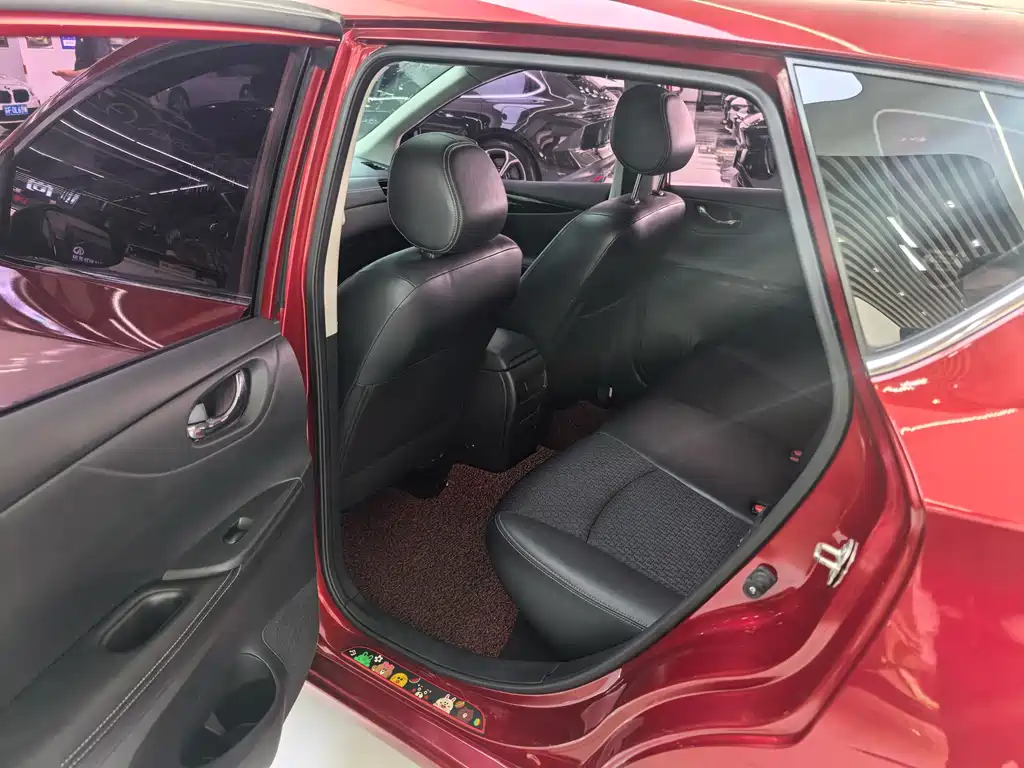 Nissan Tiida 2019 — фото 9