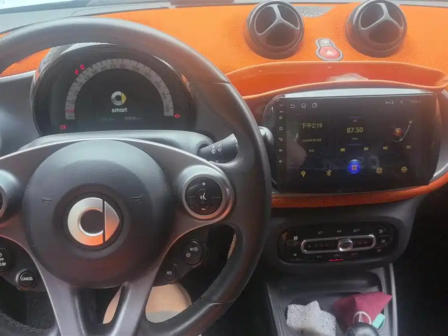 smart Fortwo 2016 — фото 12