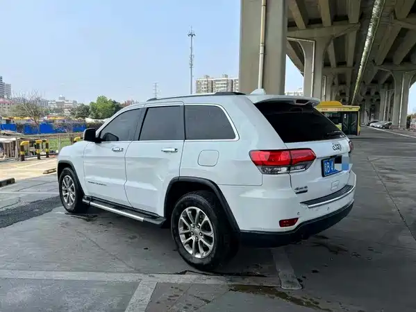Jeep Grand Cherokee 2015